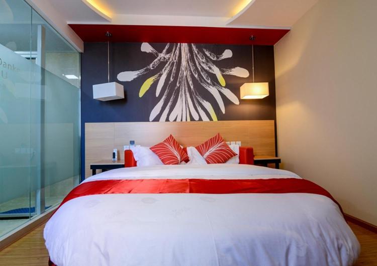 Thank Inn Chain Hotel sichuan luzhou longmatan district trade city Bagian luar foto